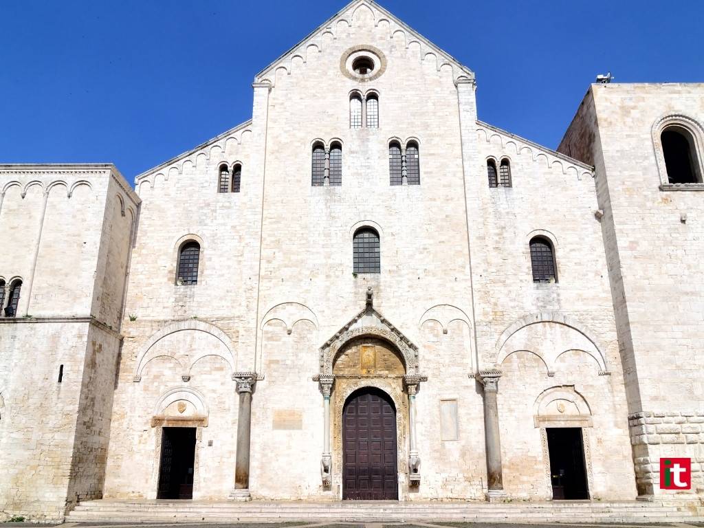 Basilica di San Nicola a Bari Basilica di San Nicola a Bari